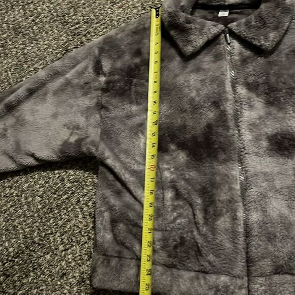 Sz XS Furry Jacket - Picture 8 of 9